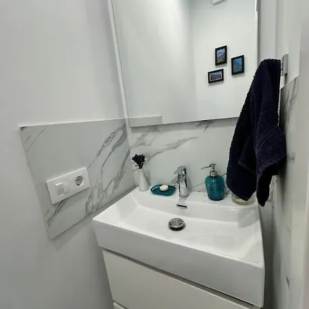 דירה New Renovated With Beautiful View On Cliffs And Sea *